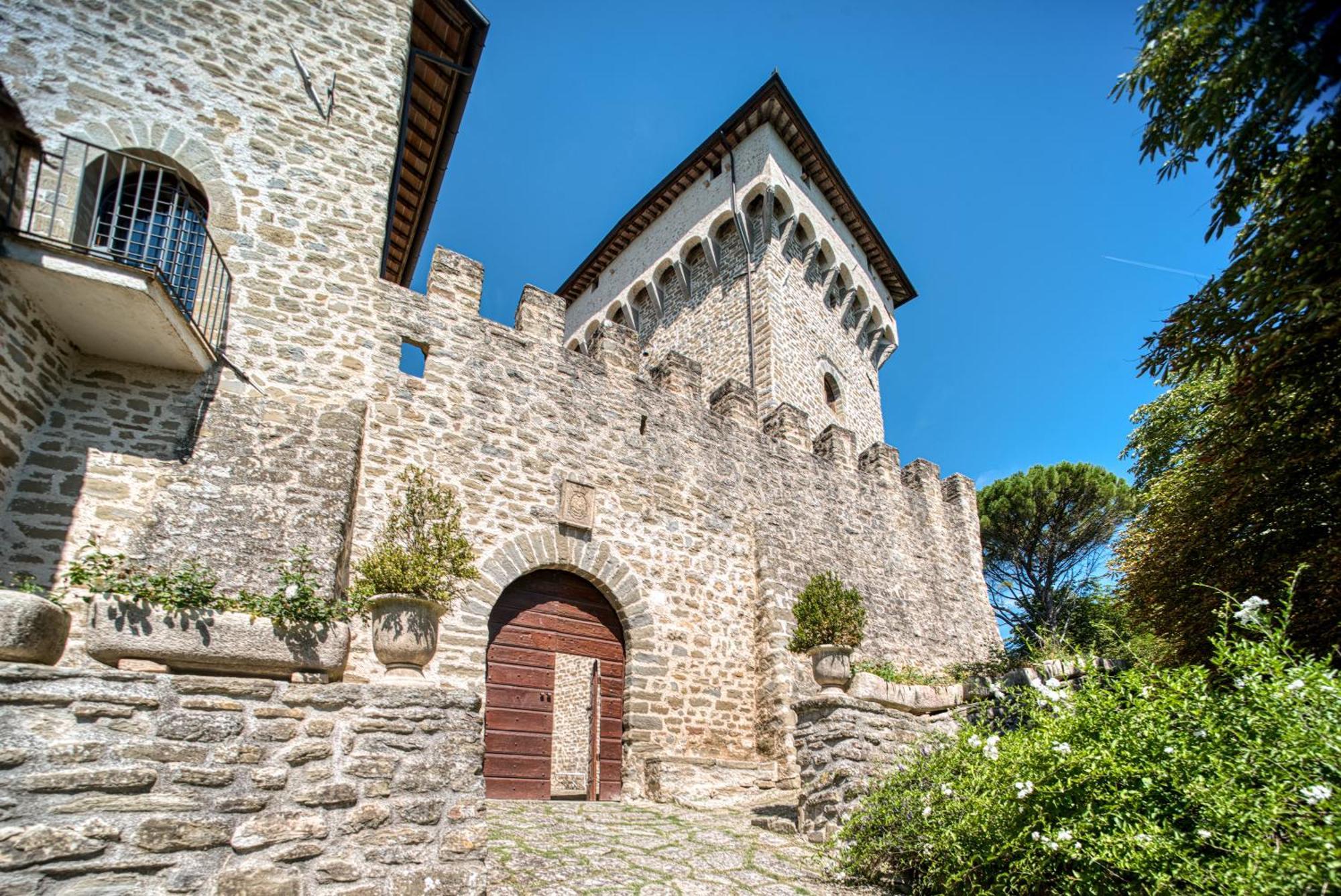 Вилла Castello Di Magrano Губбио Экстерьер фото