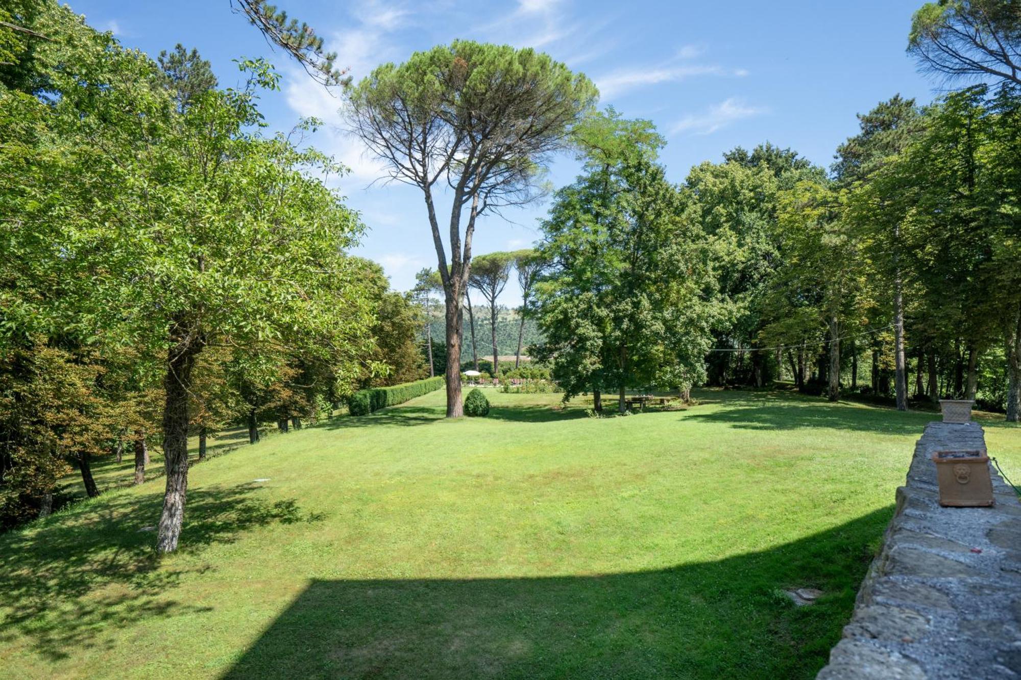 Вилла Castello Di Magrano Губбио Экстерьер фото